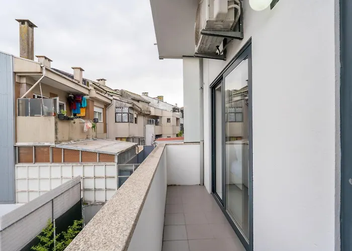 Apartmán Sleek With Balcony By Hostwise