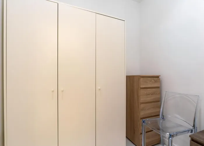 Sleek With Balcony By Hostwise Apartmán Porto